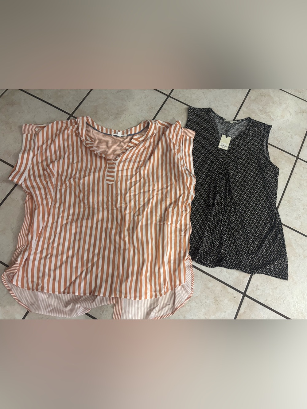 Dana Buchman 2X Peach and White Striped Sleeveless Top & XXL Sleeveless Top
